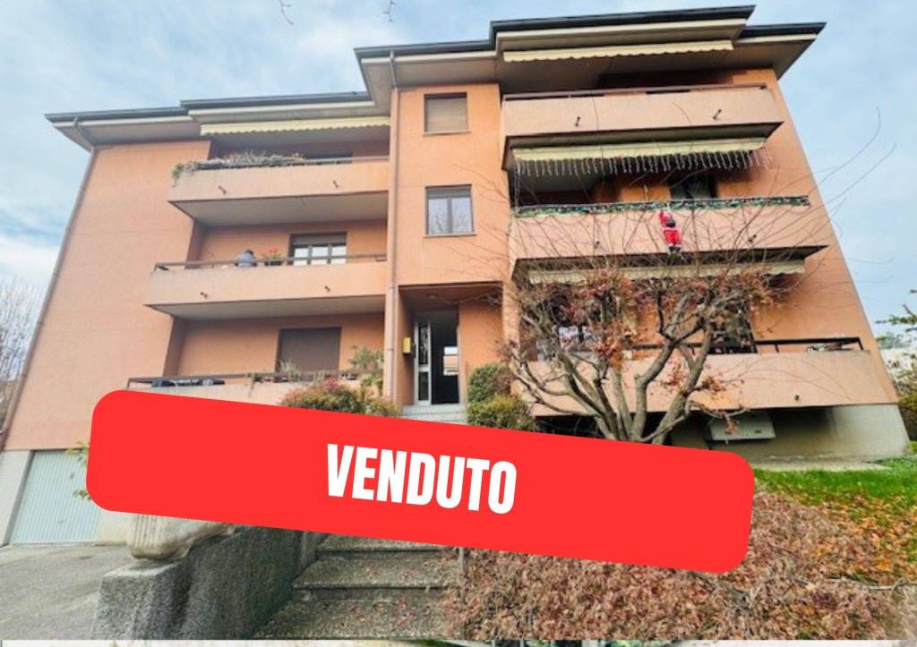 appartamento in vendita a Lurate Caccivio