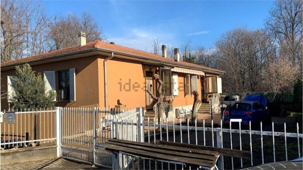 casa indipendente in vendita a Lurate Caccivio