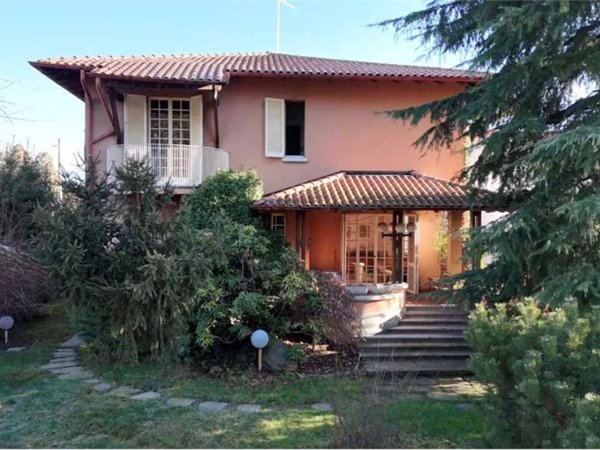casa indipendente in vendita a Lurate Caccivio