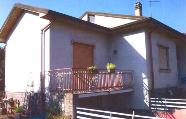 casa indipendente in vendita a Lurate Caccivio