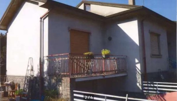 casa indipendente in vendita a Lurate Caccivio