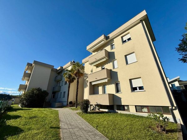 appartamento in vendita a Lurate Caccivio