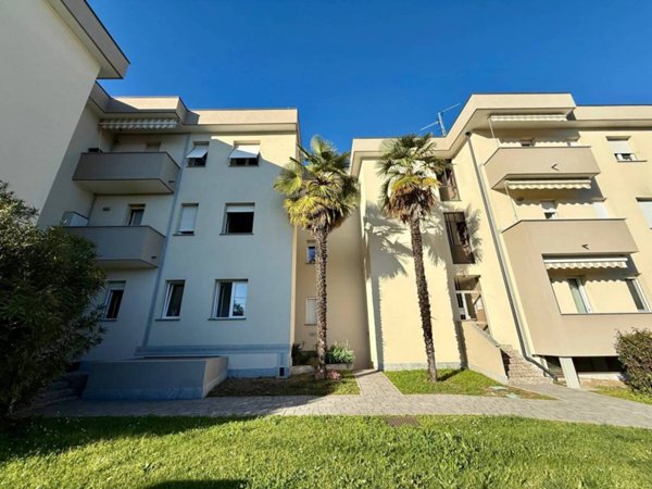 appartamento in vendita a Lurate Caccivio