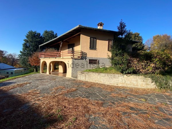 casa indipendente in vendita a Lurate Caccivio