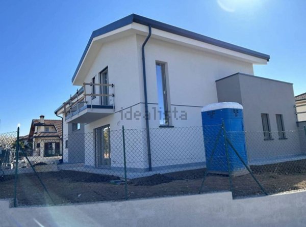 casa indipendente in vendita a Lurate Caccivio