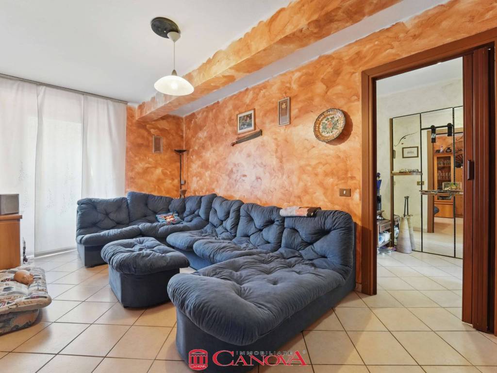 appartamento in vendita a Lurate Caccivio