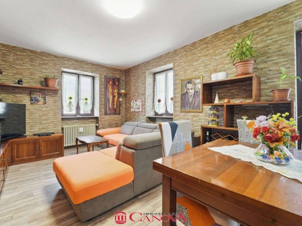 appartamento in vendita a Lurate Caccivio