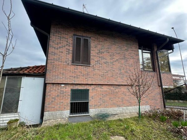 casa indipendente in vendita a Lurate Caccivio