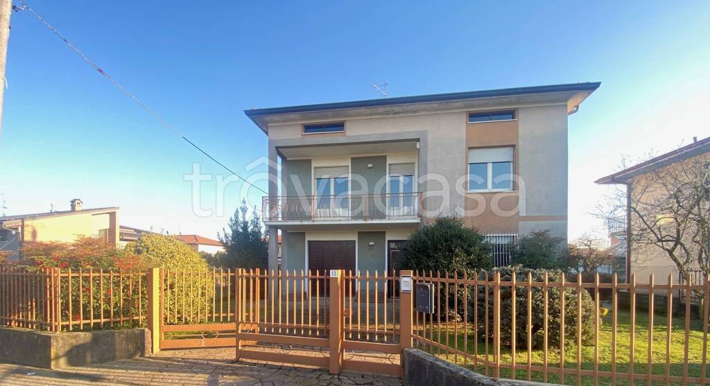 casa indipendente in vendita a Lurate Caccivio
