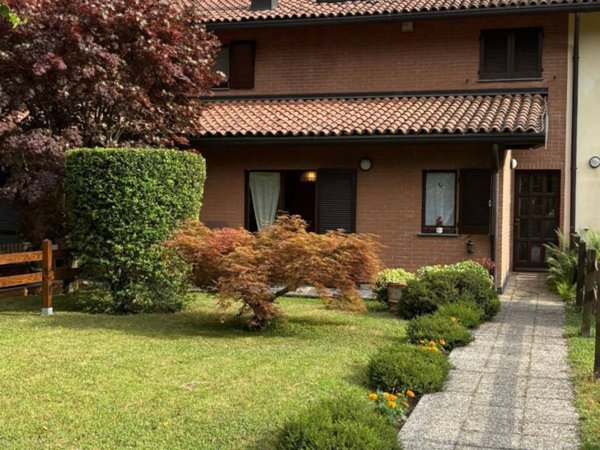 appartamento in vendita a Lurate Caccivio