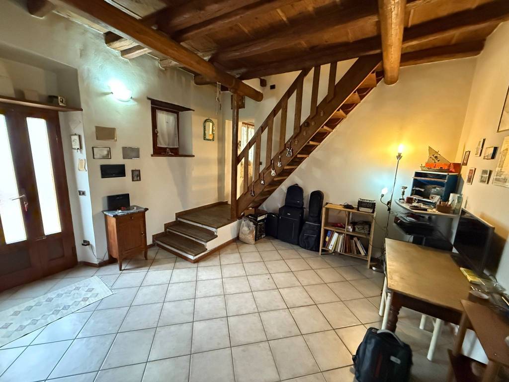 appartamento in vendita a Lurate Caccivio