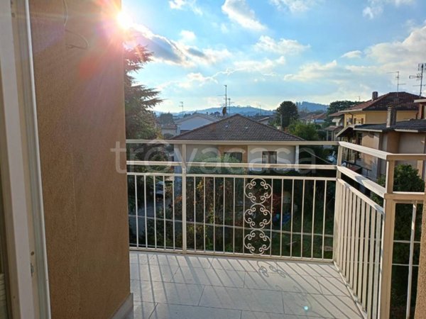 appartamento in vendita a Lurate Caccivio in zona Caccivio