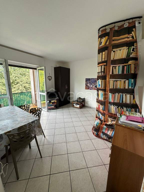 appartamento in vendita a Lurate Caccivio