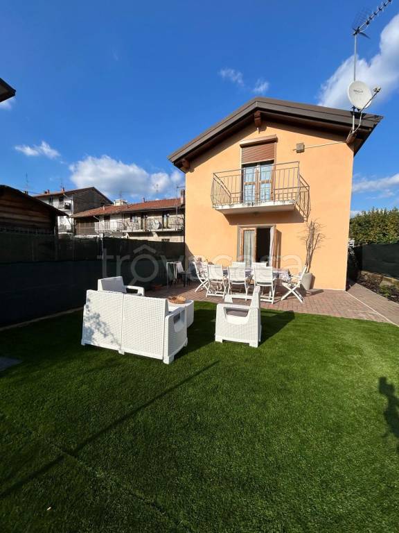 appartamento in vendita a Lurate Caccivio