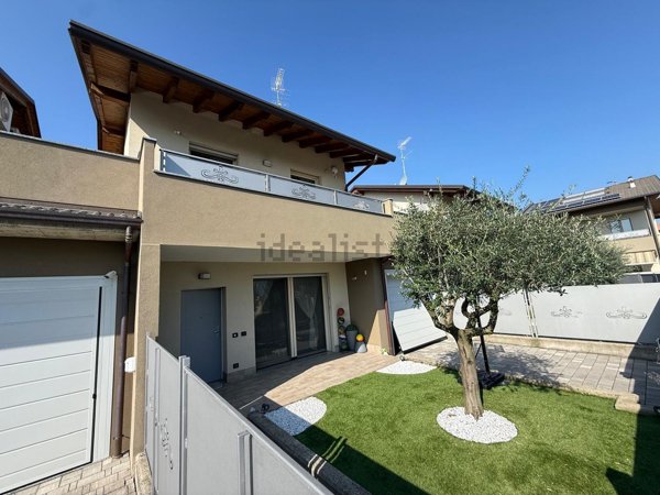 casa indipendente in vendita a Lurate Caccivio