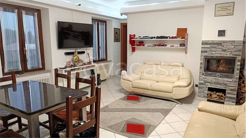 appartamento in vendita a Lurate Caccivio