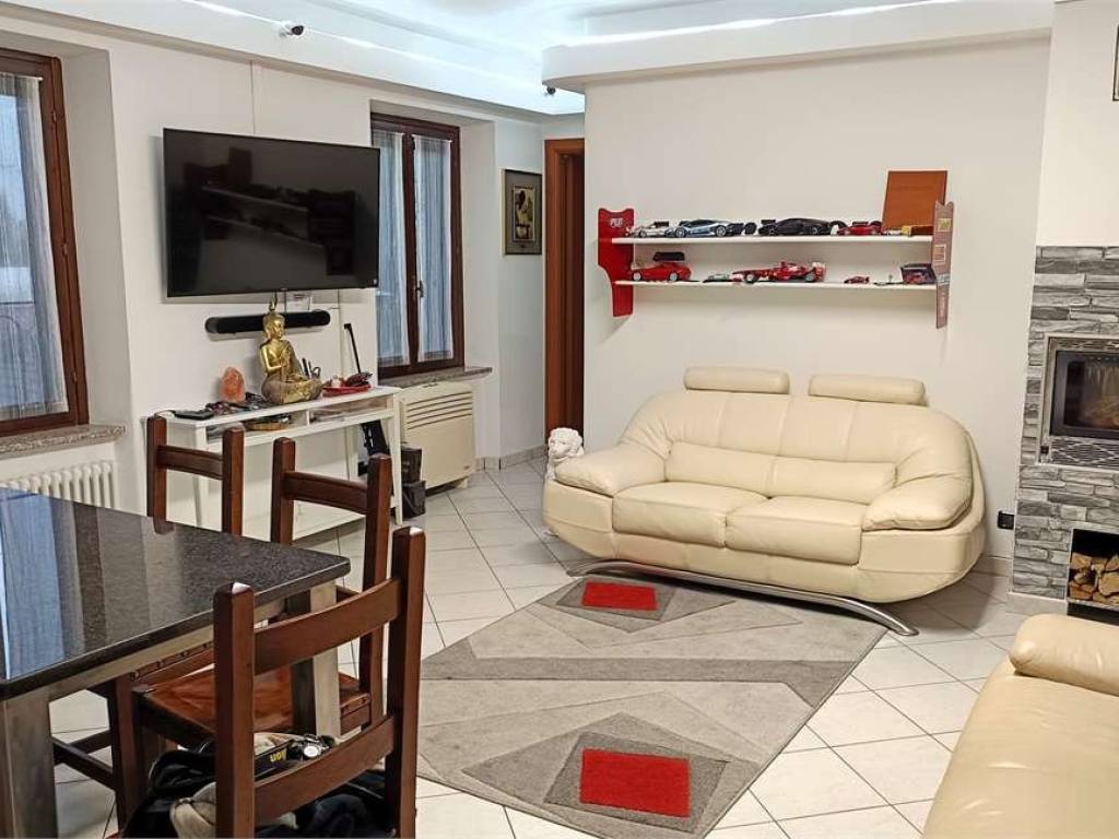 appartamento in vendita a Lurate Caccivio