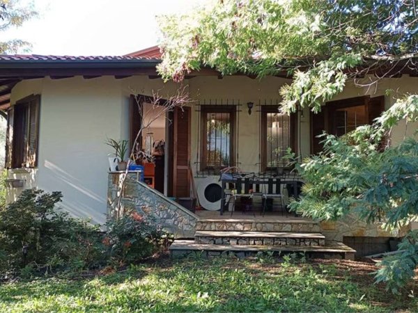 casa indipendente in vendita a Lurate Caccivio