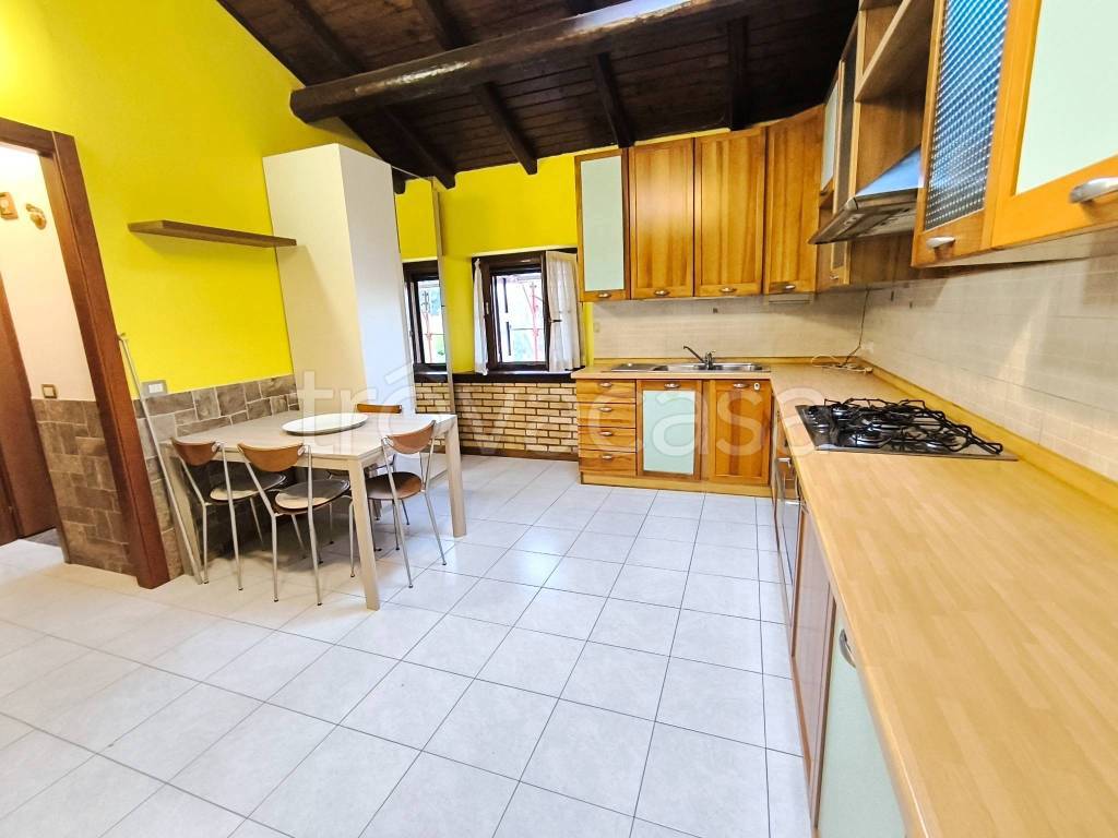 appartamento in vendita a Lurate Caccivio