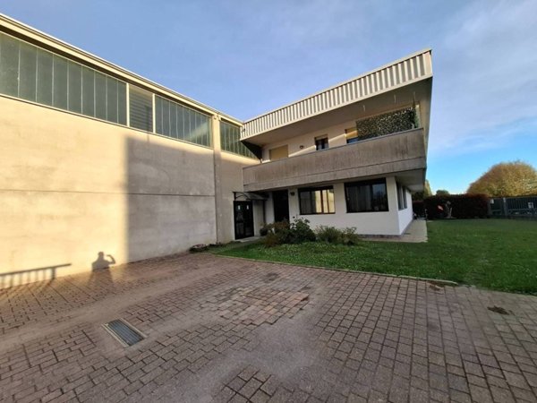 capannone in vendita a Lurate Caccivio