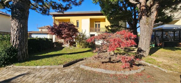 casa indipendente in vendita a Lurate Caccivio