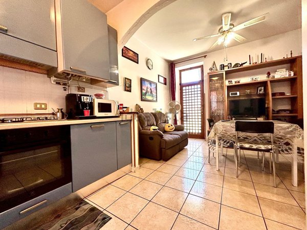 casa indipendente in vendita a Lurate Caccivio