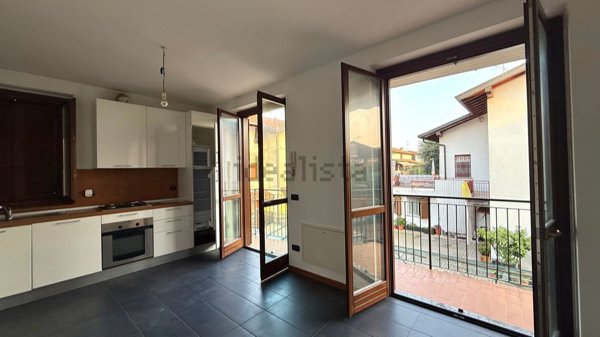 appartamento in vendita a Lurate Caccivio