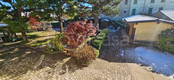 casa indipendente in vendita a Lurate Caccivio