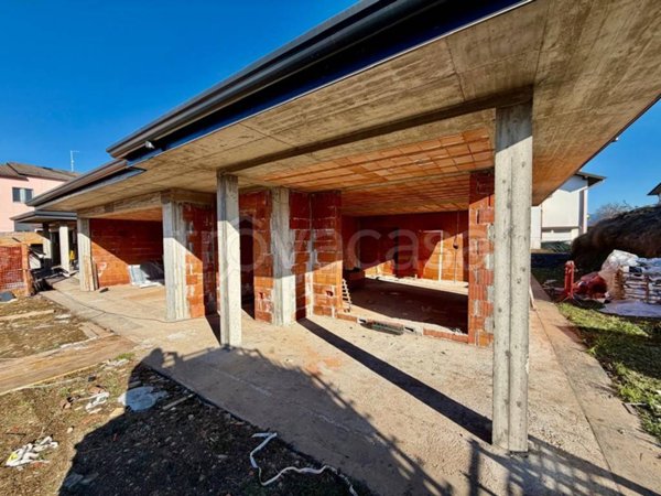 casa indipendente in vendita a Lurate Caccivio