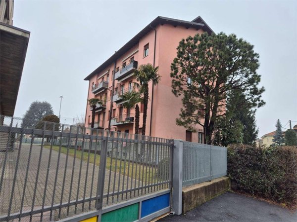 appartamento in vendita a Lurate Caccivio in zona Castello