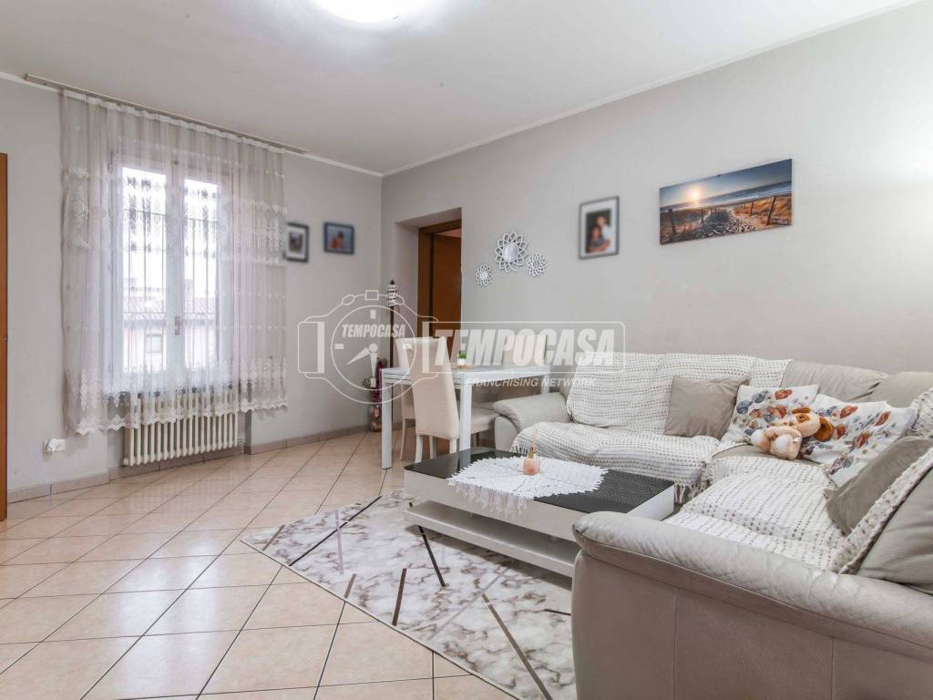 appartamento in vendita a Lurate Caccivio