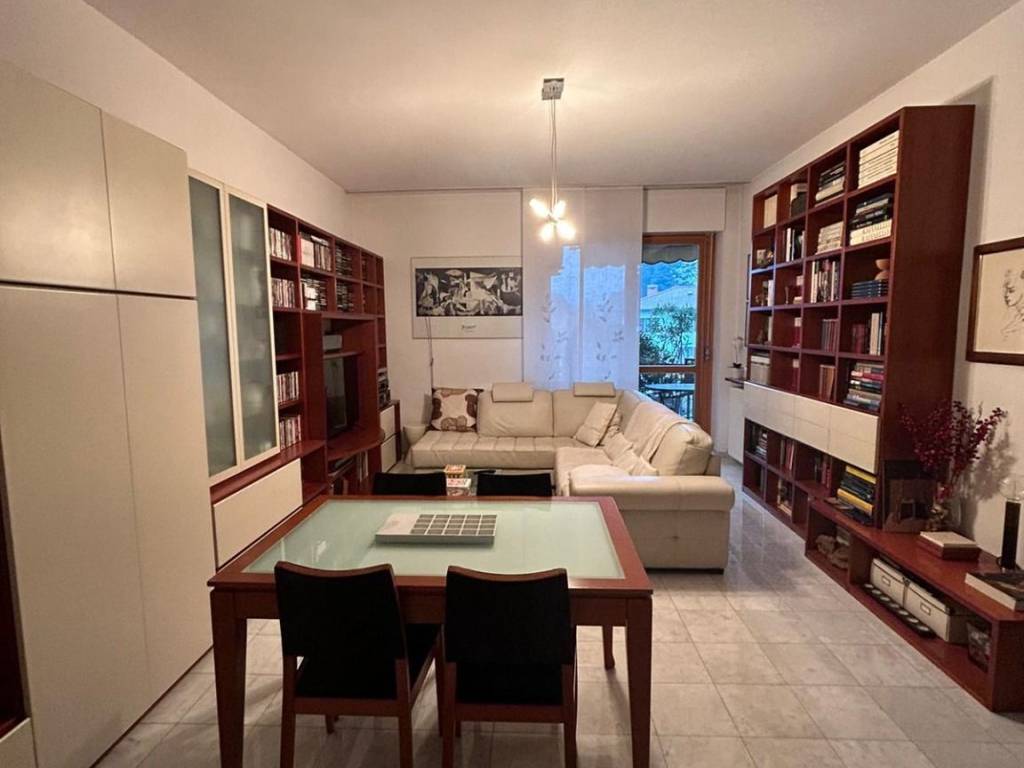 appartamento in vendita a Lurate Caccivio