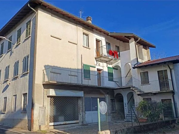 appartamento in vendita a Lurate Caccivio in zona Caccivio