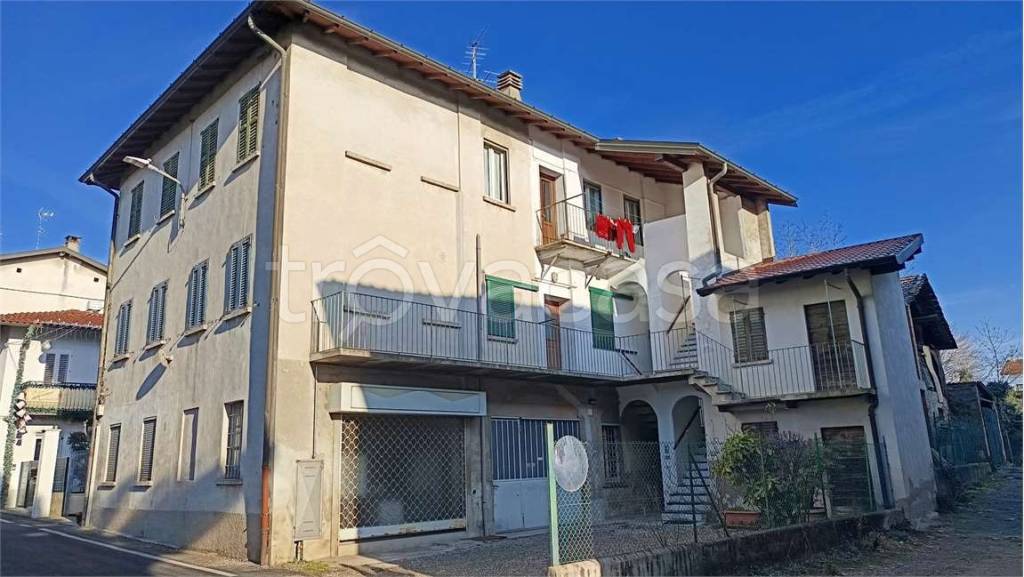 appartamento in vendita a Lurate Caccivio in zona Caccivio