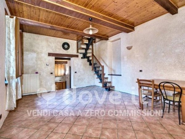 casa indipendente in vendita a Lurate Caccivio
