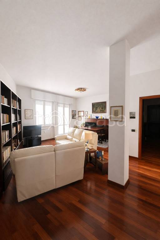 appartamento in vendita a Lurate Caccivio