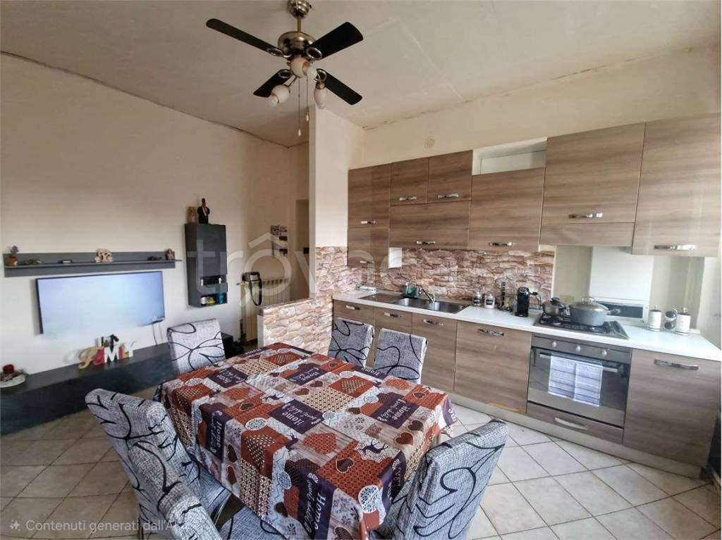 appartamento in vendita a Lurate Caccivio in zona Caccivio