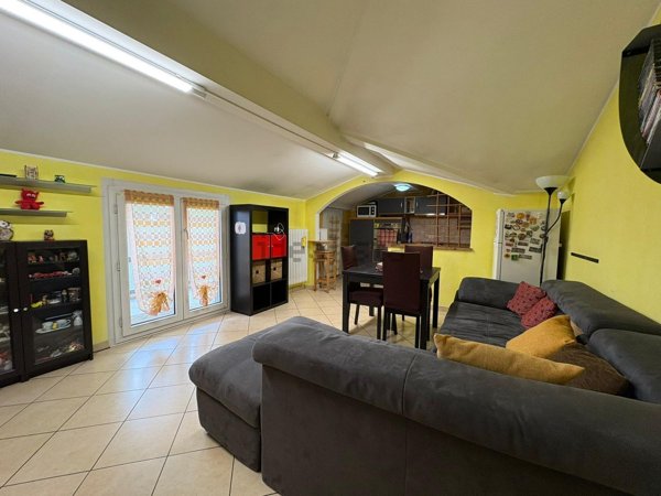 appartamento in vendita a Lurate Caccivio