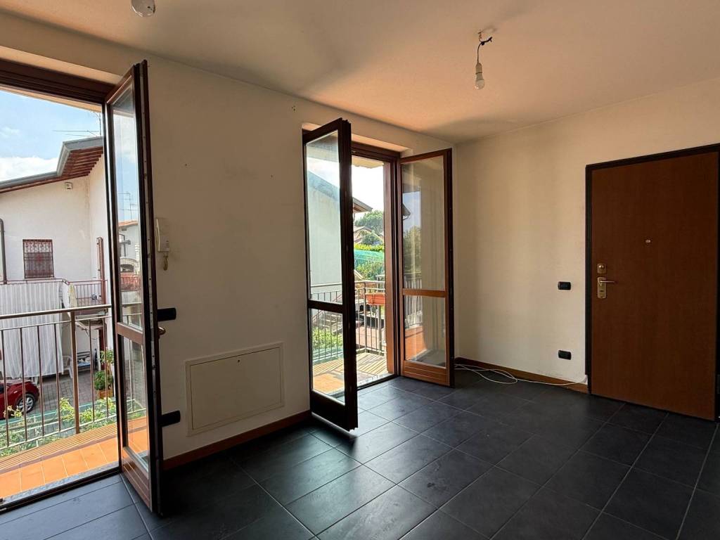 appartamento in vendita a Lurate Caccivio
