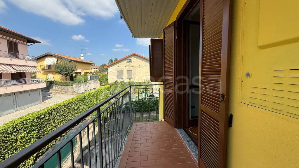 appartamento in vendita a Lurate Caccivio