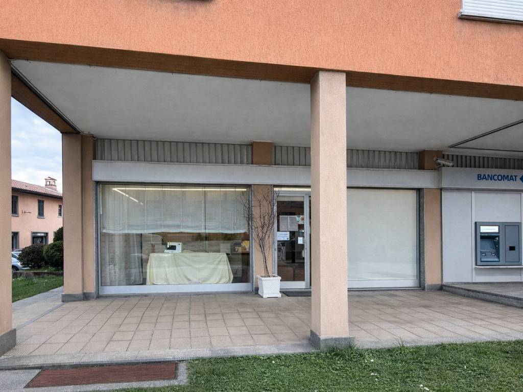 negozio in vendita a Lurate Caccivio