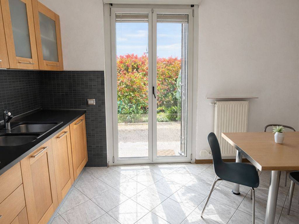 casa indipendente in vendita a Lurate Caccivio