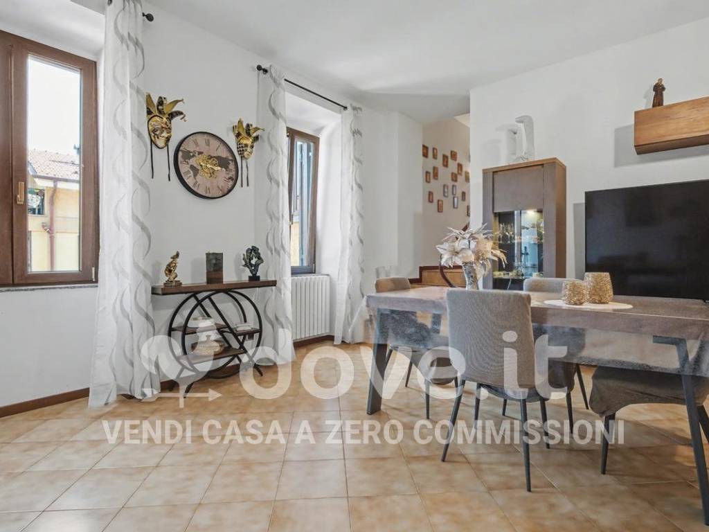 appartamento in vendita a Lurate Caccivio