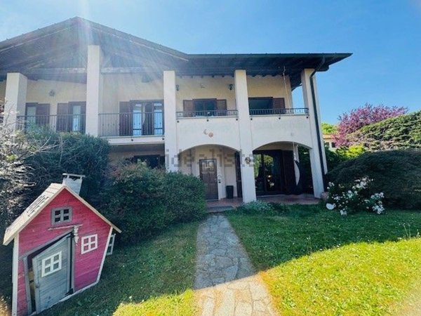 casa indipendente in vendita a Lurate Caccivio