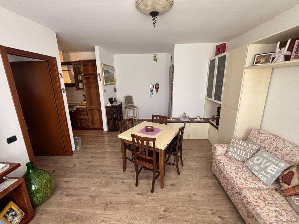 appartamento in vendita a Lurate Caccivio