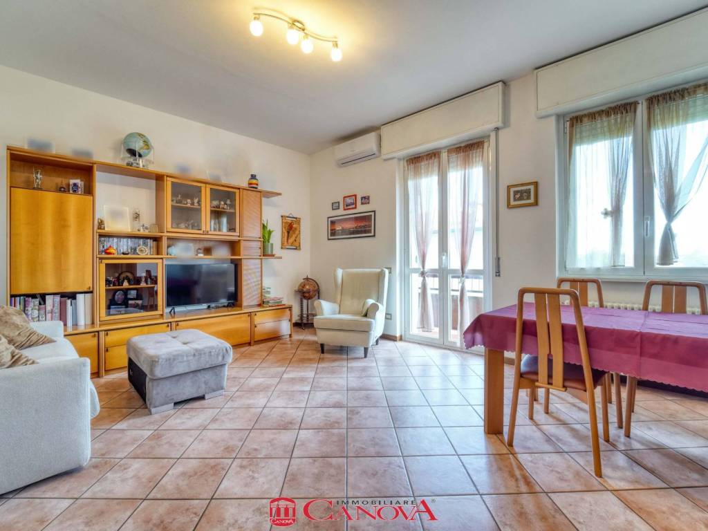 appartamento in vendita a Lurate Caccivio