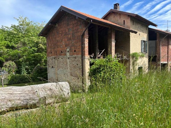 casale in vendita a Lurate Caccivio