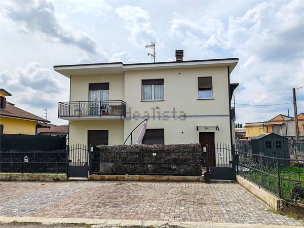 appartamento in vendita a Lurate Caccivio