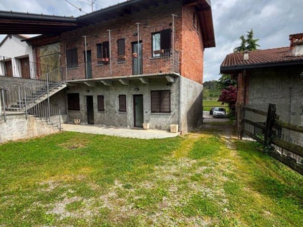 appartamento in vendita a Lurate Caccivio in zona Castello