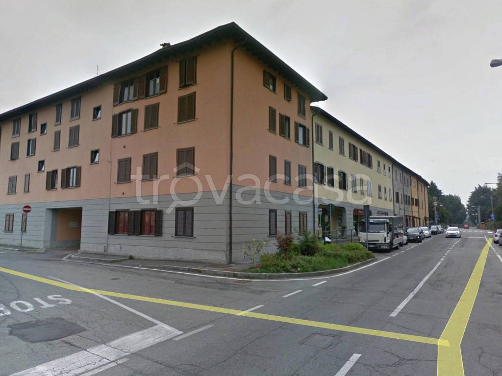 appartamento in vendita a Lurate Caccivio in zona Caccivio